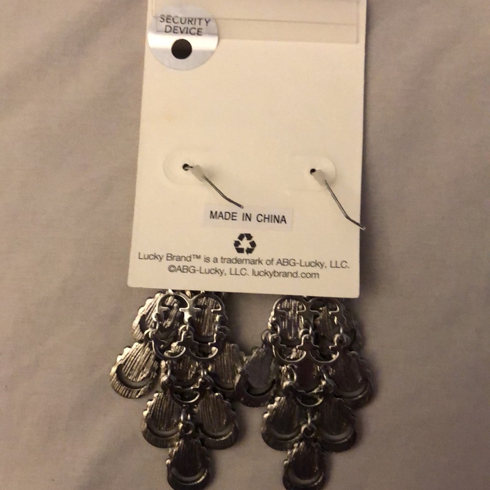Lucky Brand Silver Tone & Slate Blue Teardrop Tiered Chandelier Earrings NEW - Picture 10 of 11
